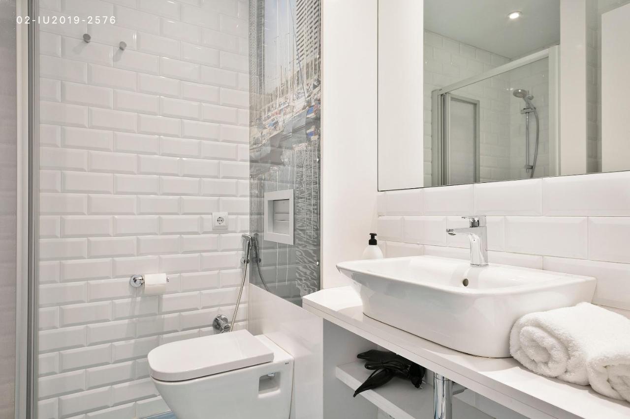 Uma Suites Sagrada Familia Barcelona Bagian luar foto